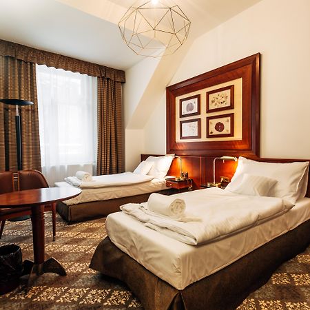 Hotel Kucera Karlsbad Buitenkant foto