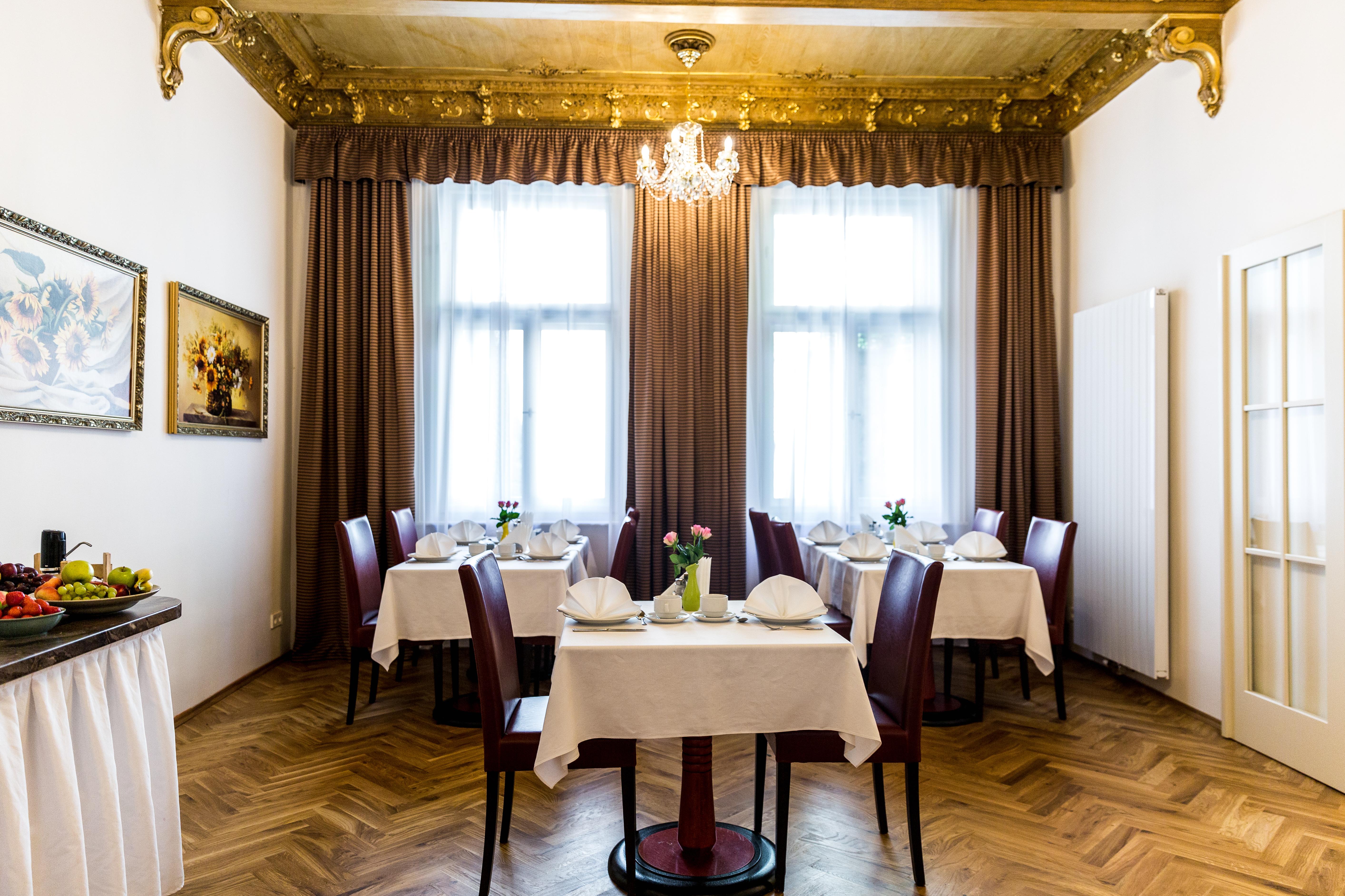 Hotel Kucera Karlsbad Buitenkant foto