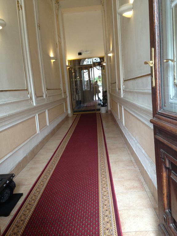 Hotel Kucera Karlsbad Buitenkant foto
