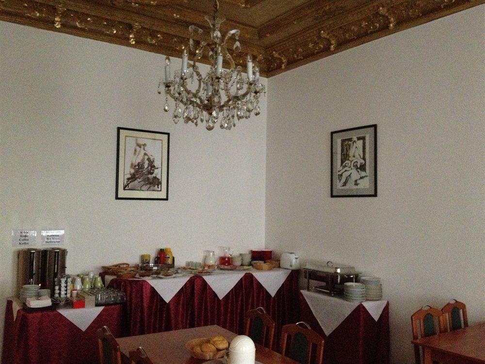 Hotel Kucera Karlsbad Buitenkant foto